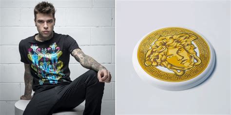 fedez versace disumano